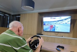 Allan driving with the PS4 simulator_.jpg Allan driving with the PS4 simulator_.jpg