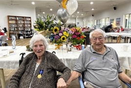 Joan and Alan on their 80th wedding anniversary_.jpg Joan and Alan on their 80th wedding anniversary_.jpg